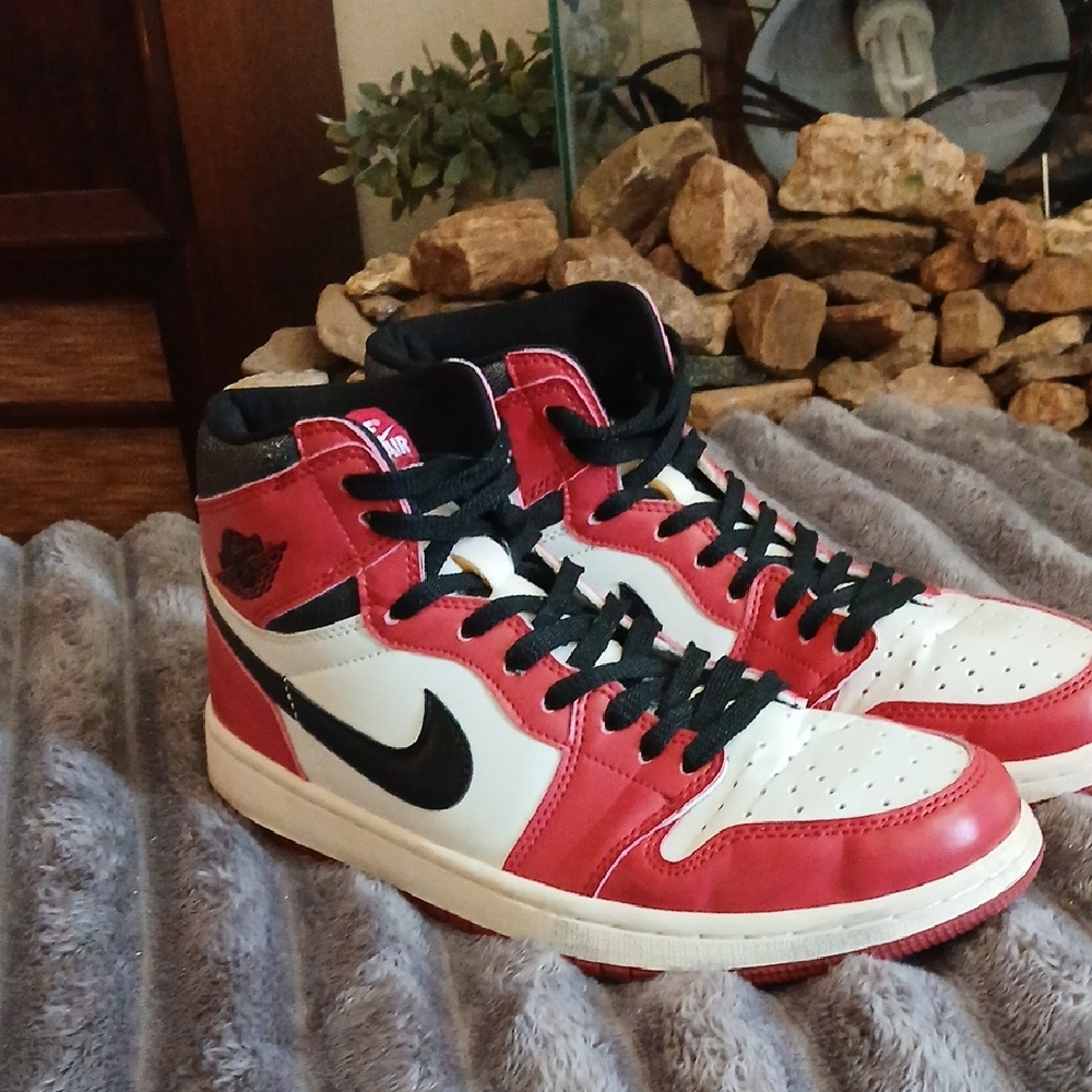 Original Retro Brand Red and White Sneakers